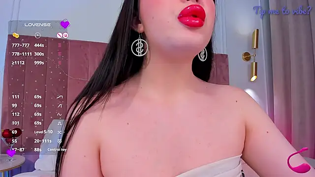 Mayzzie Adlı Modelin Web Kamerası Şovu