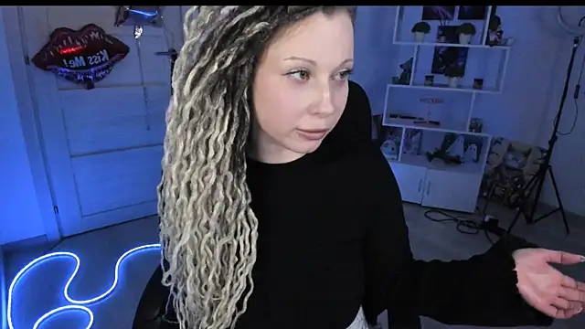 Chat XXX en directo de HoneySallyMoore