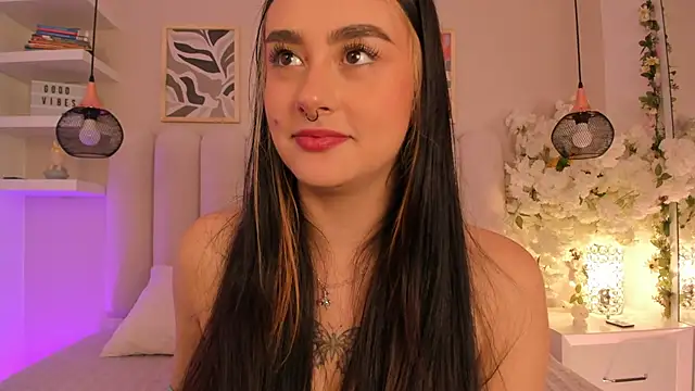 XXX chat uživo modela cute__cherry_