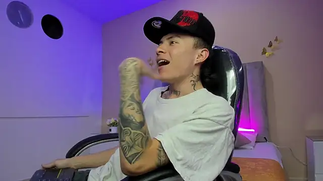 دردشة Nascary_Fox الجنسية المباشرة