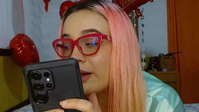 Chat +18 de Nova-Satela ao vivo