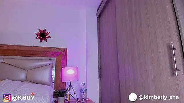 แชท XXX สดของ kimberly_latin