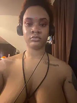 Онлайн чат XXX nickytheehawtie