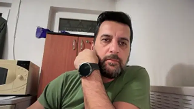 TARKAN1のライブXXXチャット