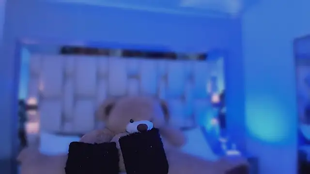 Chat +18 de revenmiller_ ao vivo