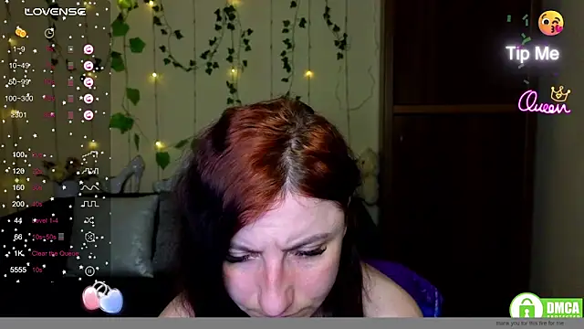 Muse_kitty_jenia élő XXX-chatje