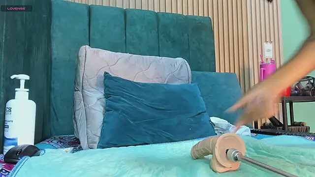 EvelynFoxx- élő XXX-chatje