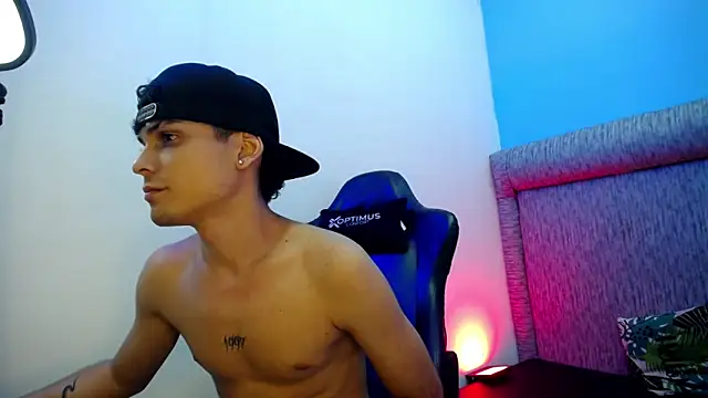 dilan_hott_'s Live XXX Chat