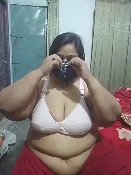 momo_loves Chat XXX live