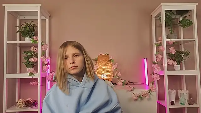 EssieVogel 在線直播表演