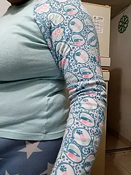 honey-suckle Chat XXX live