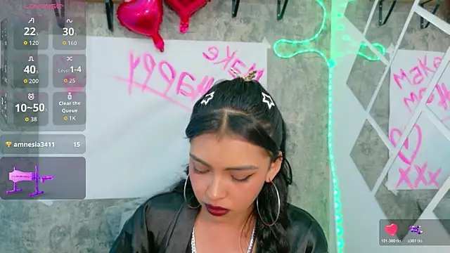 Devil_AliceXo লাইভ XXX চ্যাট