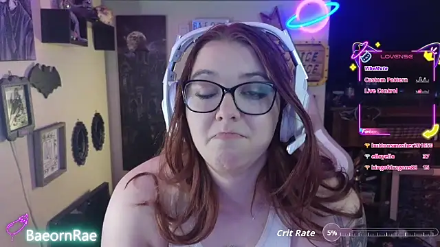 BaeornRae: διαδικτυακό σόου στην κάμερα