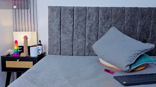 Онлайн чат XXX Ema_Stone65