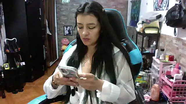 Chat XXX ao vivo de AngelaQueen_