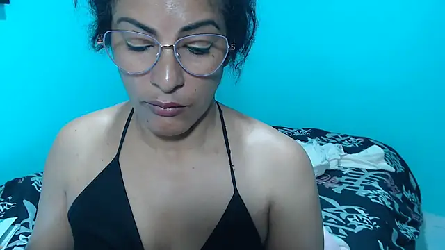 Chatroom XXX en direct de kateleyagrey