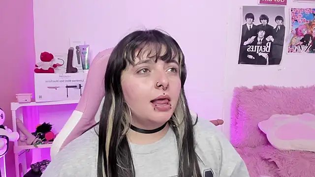 Sachi_Meow Adlı Modelin Canlı XXX Sohbeti