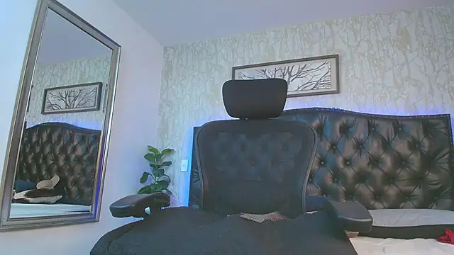 Chat XXX Live Lander_Cruz