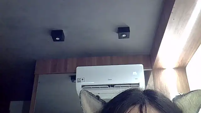 SkinnyKitten Live XXX Chat