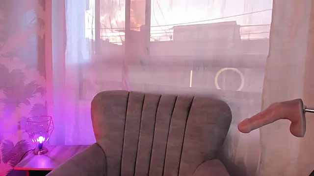 Elise-Leyton Live XXX-chat