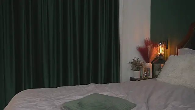 Chat +18 de Alyonaqueen_ ao vivo