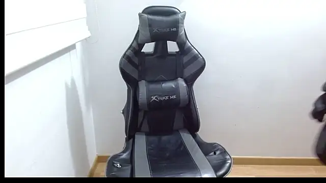 Juliexxxxtasy Obrolan Langsung XXX