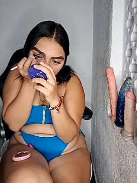 Mia_em Chat XXX live