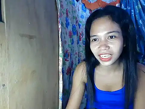 PinaySkinnyGirl Chat XXX live