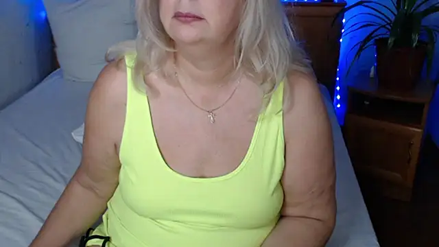 Chat +18 de BozhenaNude ao vivo