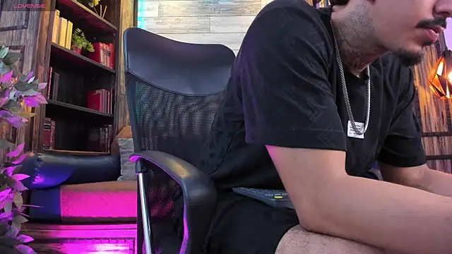 Chat XXX ao vivo de Donovan_Desmond