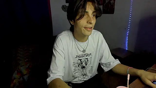 Chat +18 de golden_ryyan ao vivo