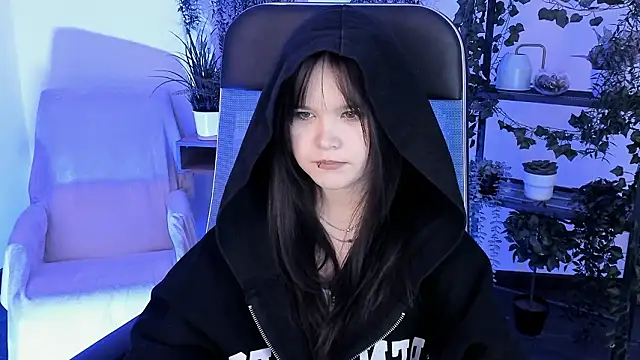 Elainebeness 即時 XXX 聊天