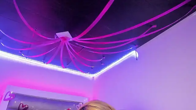 adhalee_js 即時 XXX 聊天