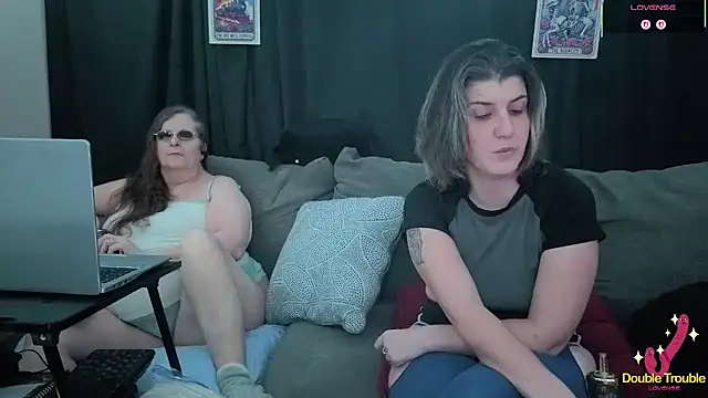 Chat XXX ao vivo de Bella_and_Marie