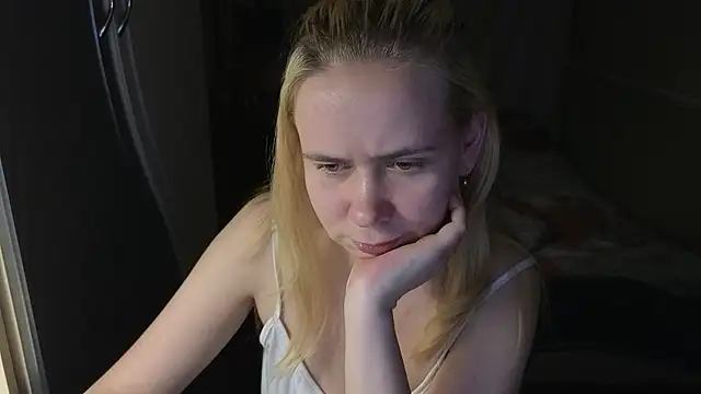 Chat XXX en directo de Riley_Roo