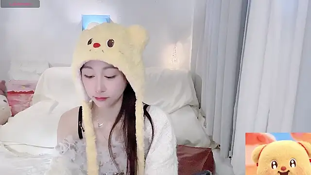 XXX chat uživo modela Fayebae_11