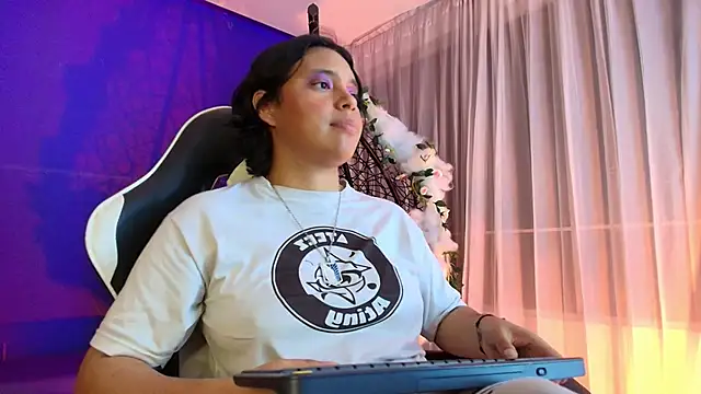 Chat +18 de Emmapark_ ao vivo