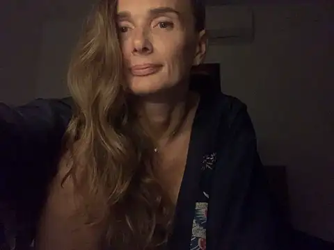 alealeop webcam show