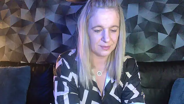 Delichieuse5 Adlı Modelin Web Kamerası Şovu