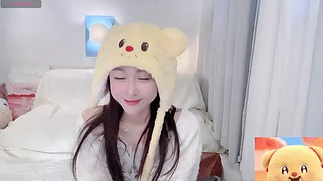 Fayebae_11 Show Webcam