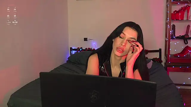 Chatroom XXX en direct de Olivia_Faye