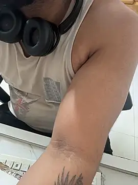 FlirtyxBoyn Live XXX chat