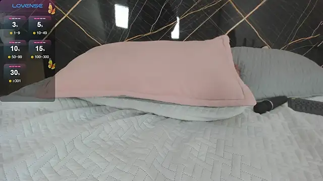 Chat +18 de Tania_77_ ao vivo