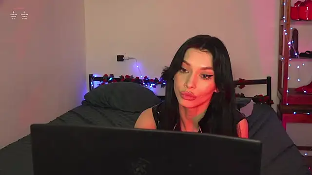 دردشة Olivia_Faye الجنسية المباشرة