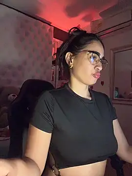 ZarahEvans Adlı Modelin Canlı XXX Sohbeti