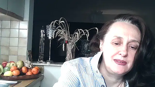 Show modela UllimOhi_ na web-kameri