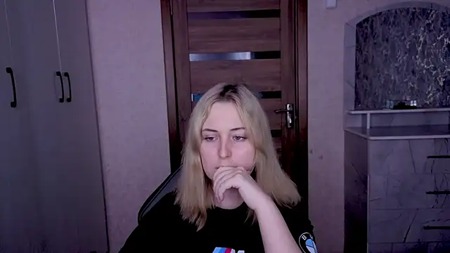 Kristy-Max Chat XXX in diretta