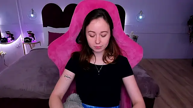 Chat XXX en directo de LucyHariss