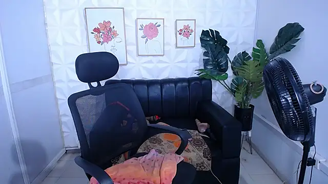 Valentinaa_mature Chat XXX in diretta