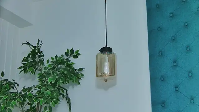 LollyShine Adlı Modelin Canlı XXX Sohbeti